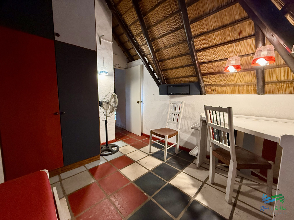 Casa ID.5141 - En venta casa 4 dormitorios con piscina en Pinares, Punta del Este