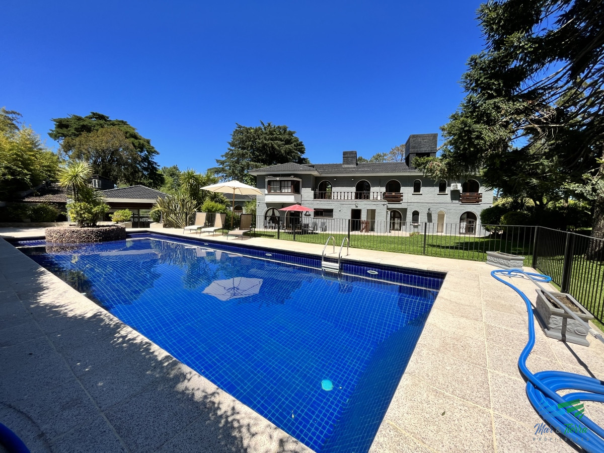 Casa ID.5306 - Excelente Residencia en venta, Lugano - Punta del este 