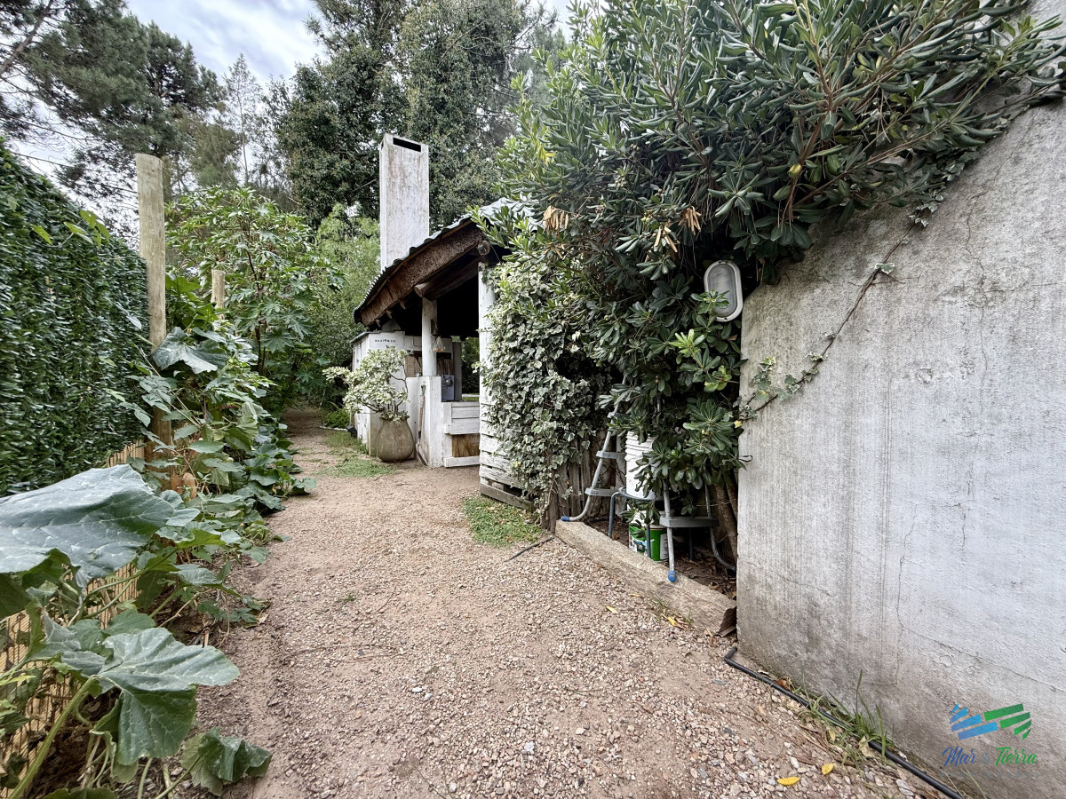 Casa ID.5141 - En venta casa 4 dormitorios con piscina en Pinares, Punta del Este