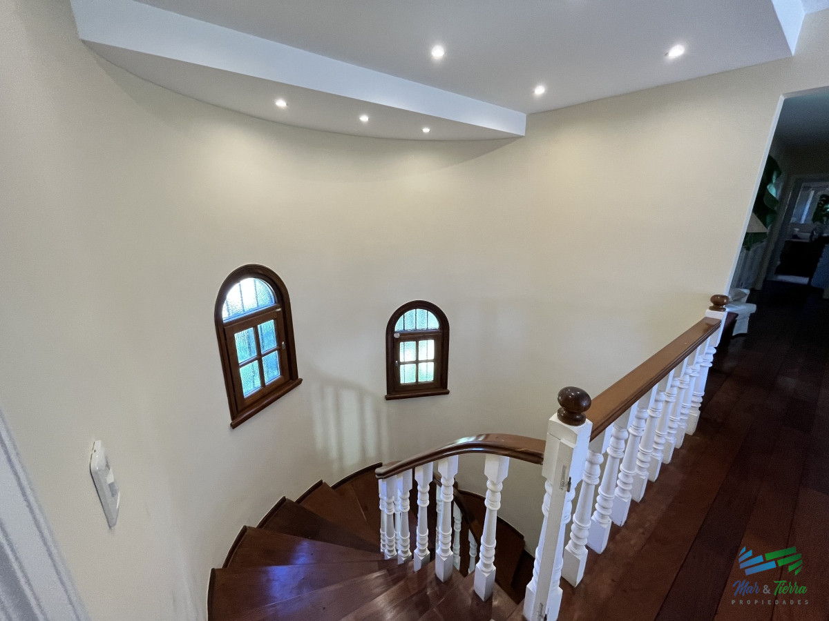 Casa ID.5306 - Excelente Residencia en venta, Lugano - Punta del este 