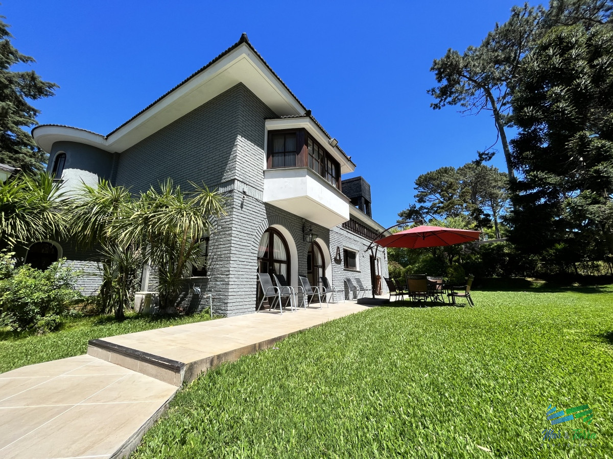 Casa ID.5306 - Excelente Residencia en venta, Lugano - Punta del este 