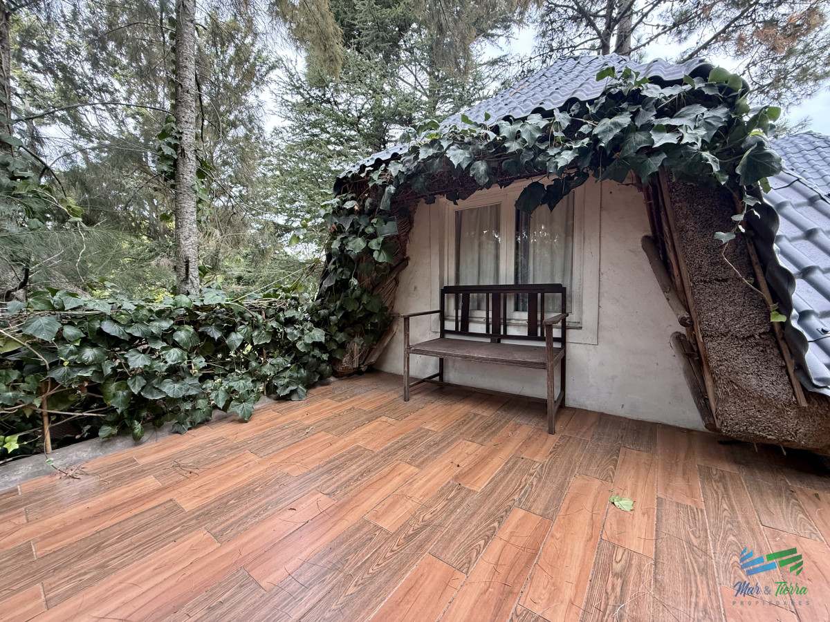 Casa ID.5141 - En venta casa 4 dormitorios con piscina en Pinares, Punta del Este