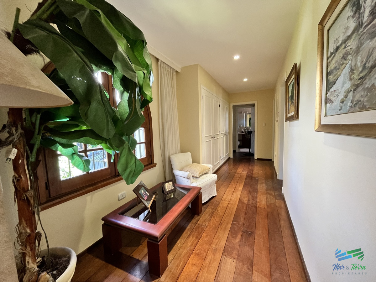 Casa ID.5306 - Excelente Residencia en venta, Lugano - Punta del este 