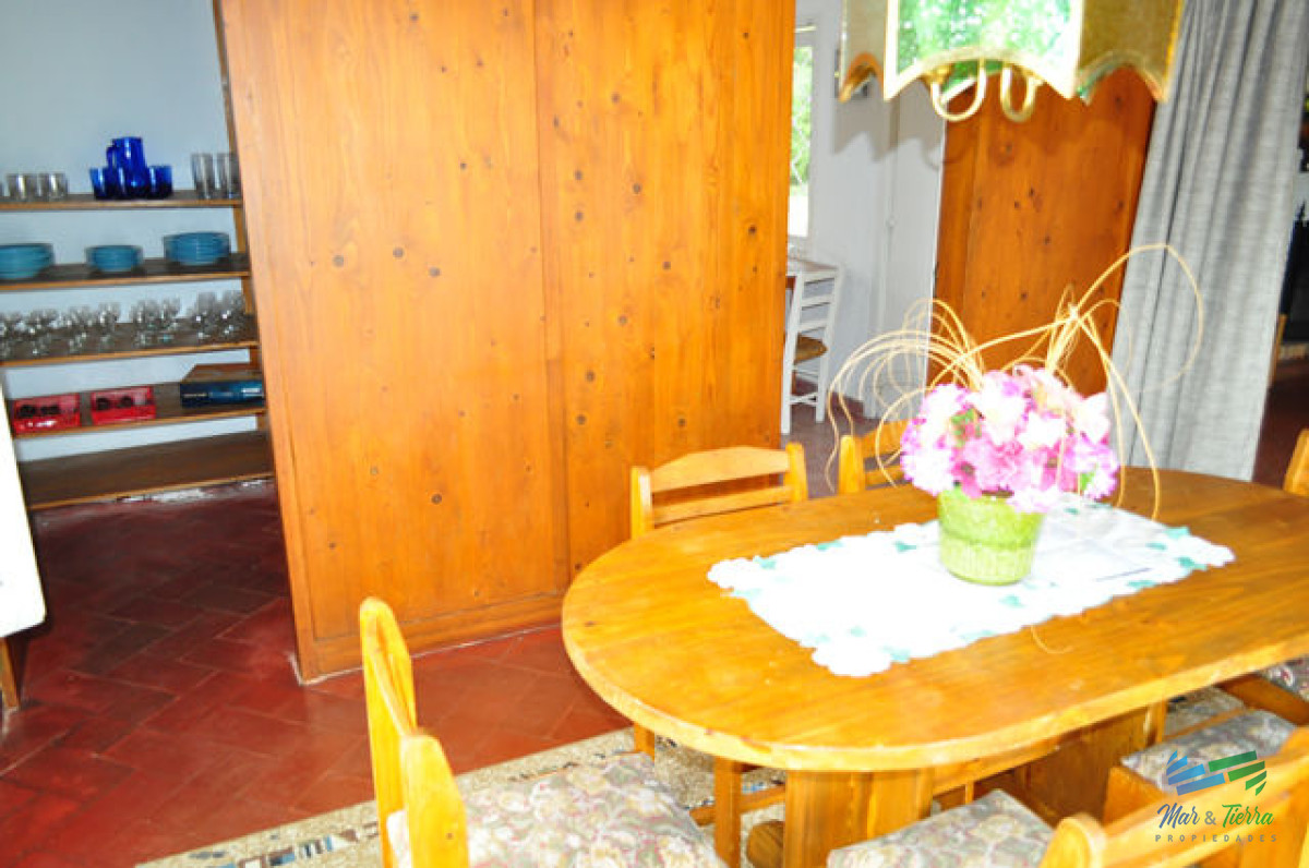 Casa ID.5708 - En venta Casa 3 dormitorios con buen terreno en Cantegril, Punta del Este