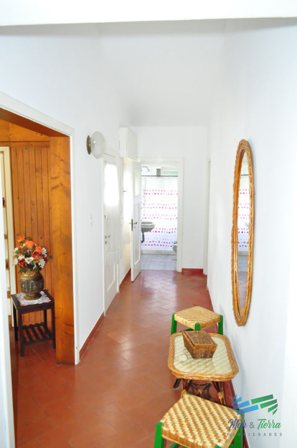 Casa ID.5708 - En venta Casa 3 dormitorios con buen terreno en Cantegril, Punta del Este