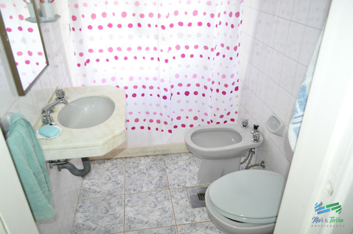 Casa ID.5708 - En venta Casa 3 dormitorios con buen terreno en Cantegril, Punta del Este