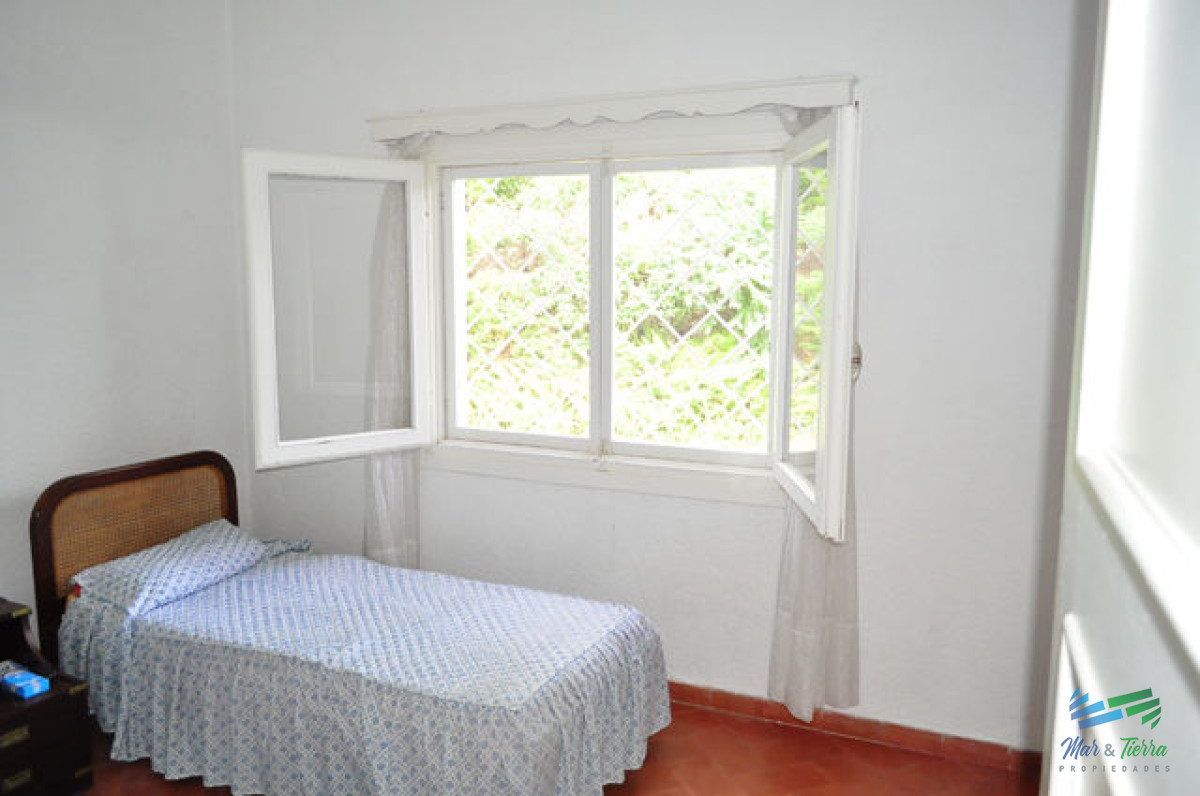 Casa ID.5708 - En venta Casa 3 dormitorios con buen terreno en Cantegril, Punta del Este