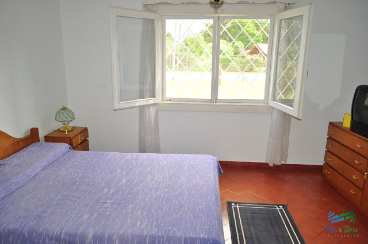 Casa ID.5708 - En venta Casa 3 dormitorios con buen terreno en Cantegril, Punta del Este