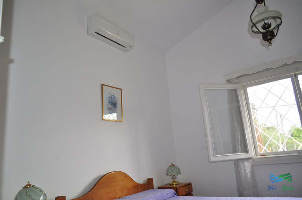 Casa ID.5708 - En venta Casa 3 dormitorios con buen terreno en Cantegril, Punta del Este