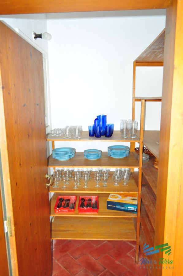 Casa ID.5708 - En venta Casa 3 dormitorios con buen terreno en Cantegril, Punta del Este