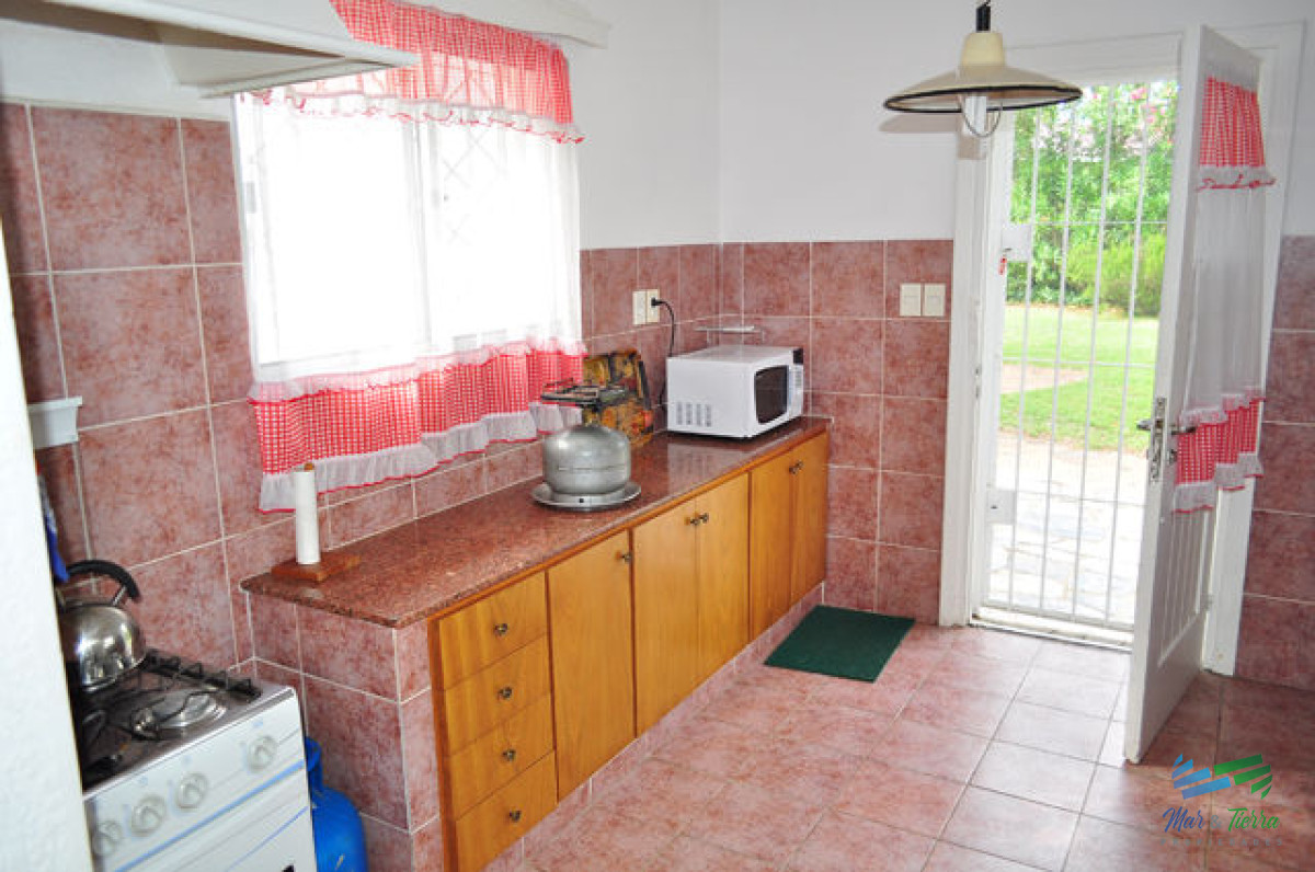 Casa ID.5708 - En venta Casa 3 dormitorios con buen terreno en Cantegril, Punta del Este