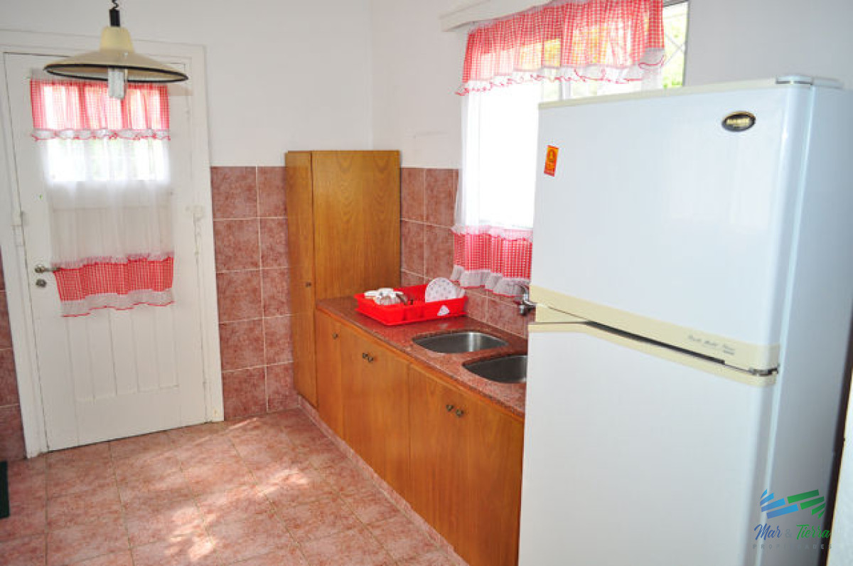 Casa ID.5708 - En venta Casa 3 dormitorios con buen terreno en Cantegril, Punta del Este
