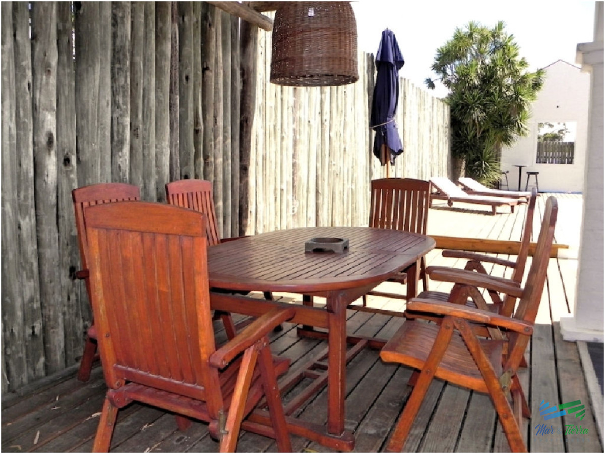 Casa ID.5236 - En venta casa 4 dormitorios con piscina, la Barra, Punta del Este