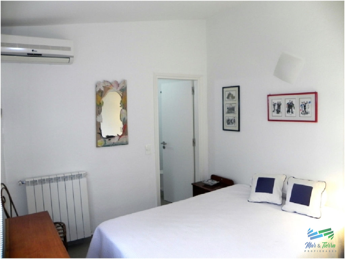 Casa ID.5236 - En venta casa 4 dormitorios con piscina, la Barra, Punta del Este