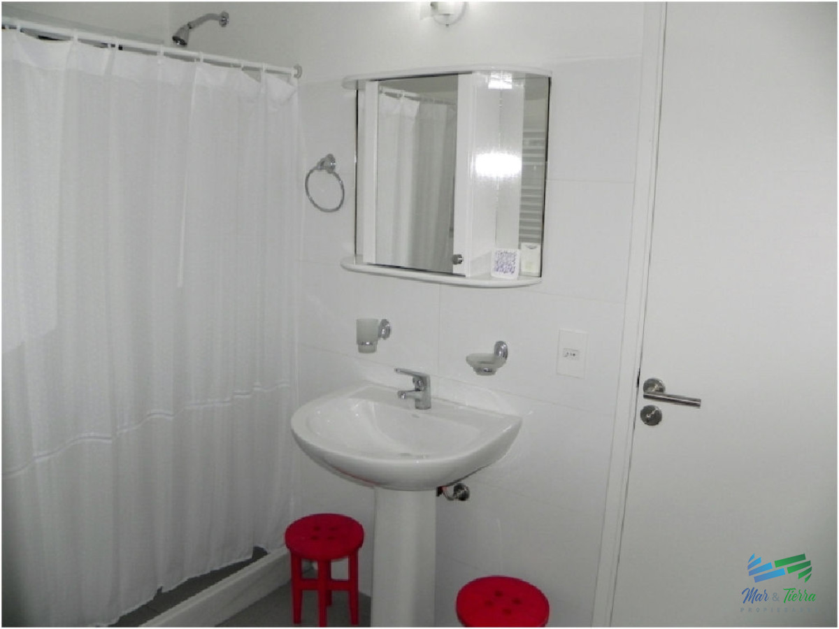 Casa ID.5236 - En venta casa 4 dormitorios con piscina, la Barra, Punta del Este