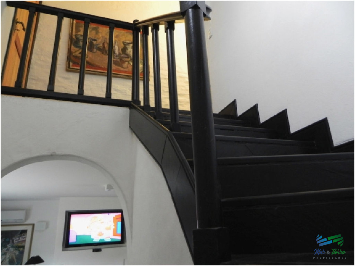 Casa ID.5236 - En venta casa 4 dormitorios con piscina, la Barra, Punta del Este