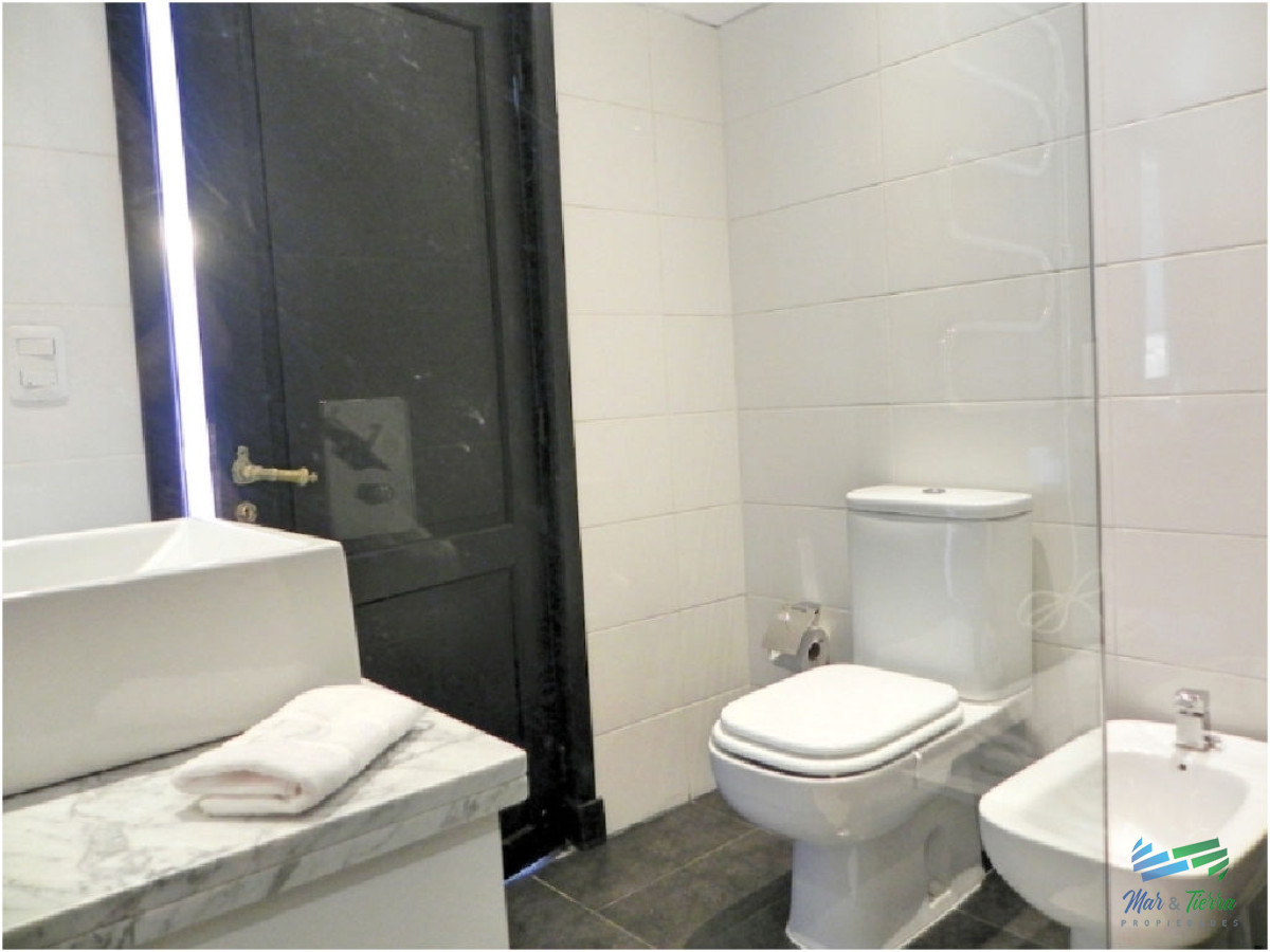 Casa ID.5236 - En venta casa 4 dormitorios con piscina, la Barra, Punta del Este