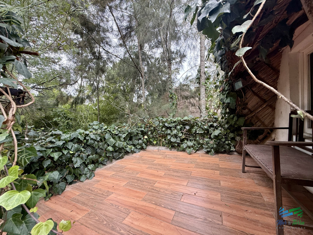 Casa ID.5141 - En venta casa 4 dormitorios con piscina en Pinares, Punta del Este