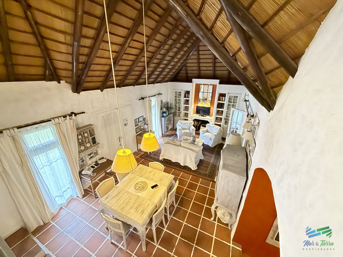 Casa ID.5141 - En venta casa 4 dormitorios con piscina en Pinares, Punta del Este