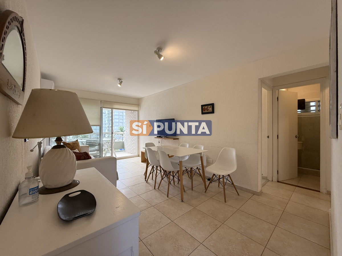 Apartamento 3 dormitorios con vista parcial al mar semi reciclado Península