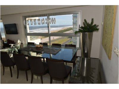 Apartamento en Brava, 3 dormitorios 