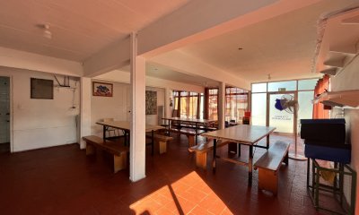 GRAN LOCAL EN VENTA EN PUNTA DEL ESTE