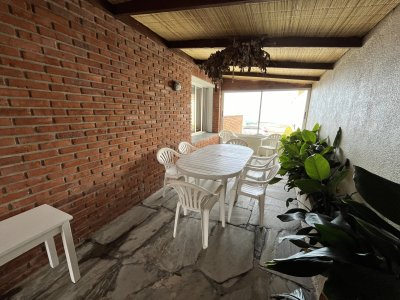 Excelente propiedad en primera linea de playa brava  - COL8447A