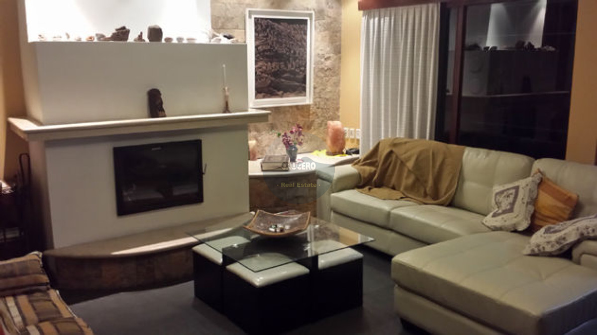 Casa ID.5798 - CASA EN VENTA EN LA MANSA DE 5 DORMITORIOS