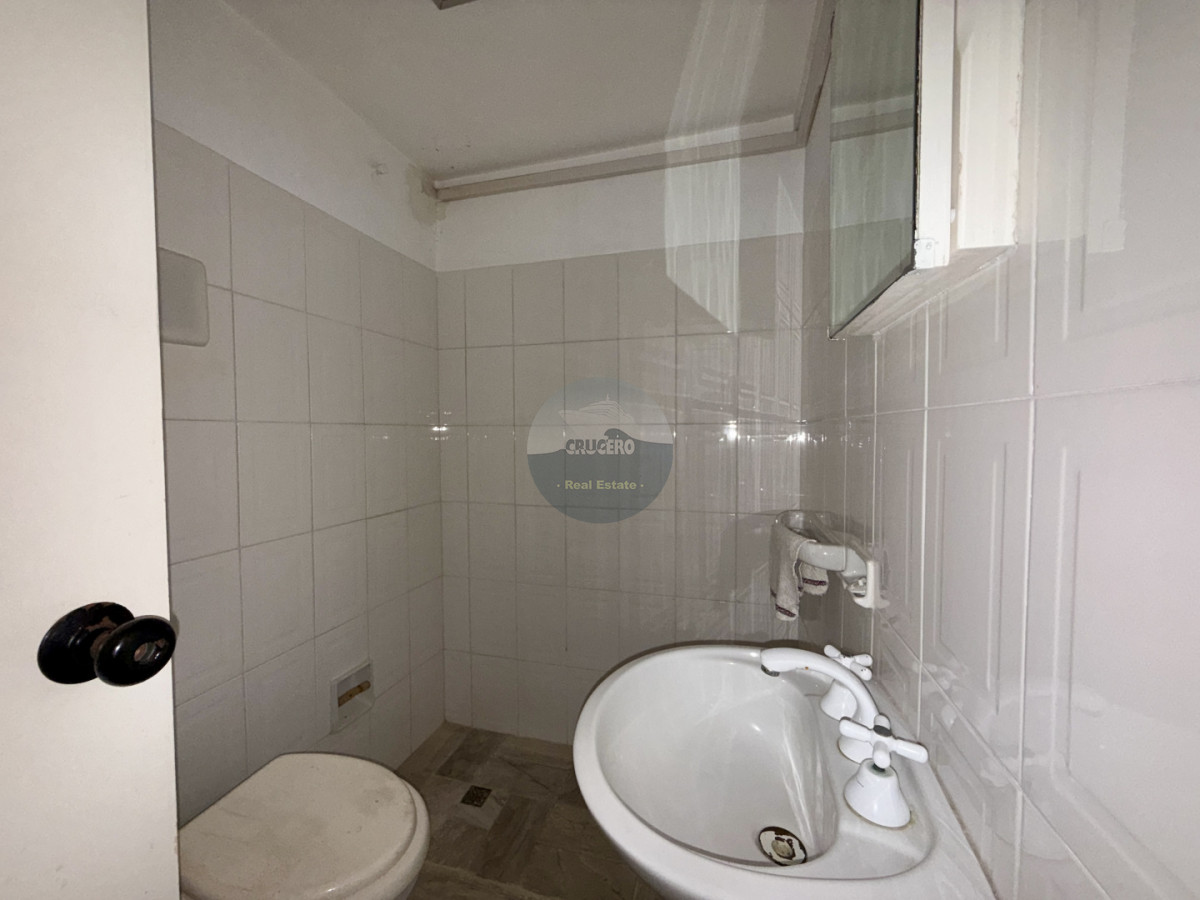 Local Comercial ID.6605 - OFICINA EN VENTA  EDIFICIO MICHELANGELO
