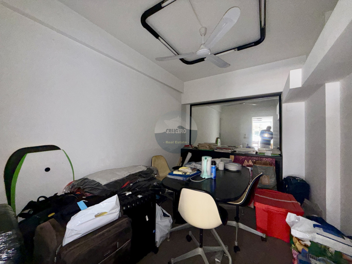 Local Comercial ID.6605 - OFICINA EN VENTA  EDIFICIO MICHELANGELO