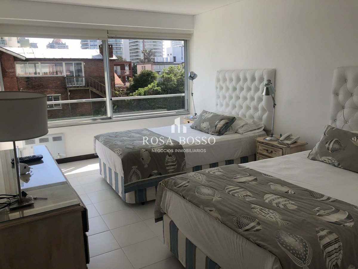 Apartamento ID.8352 - Amplio departamento frente al mar