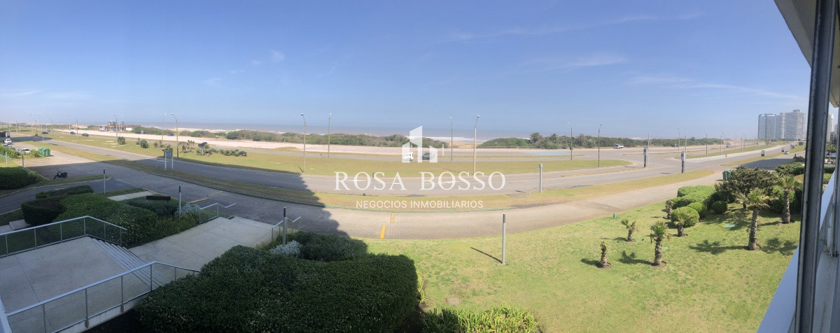 Apartamento ID.8352 - Amplio departamento frente al mar