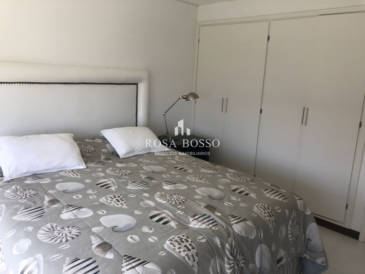 Apartamento ID.8352 - Amplio departamento frente al mar
