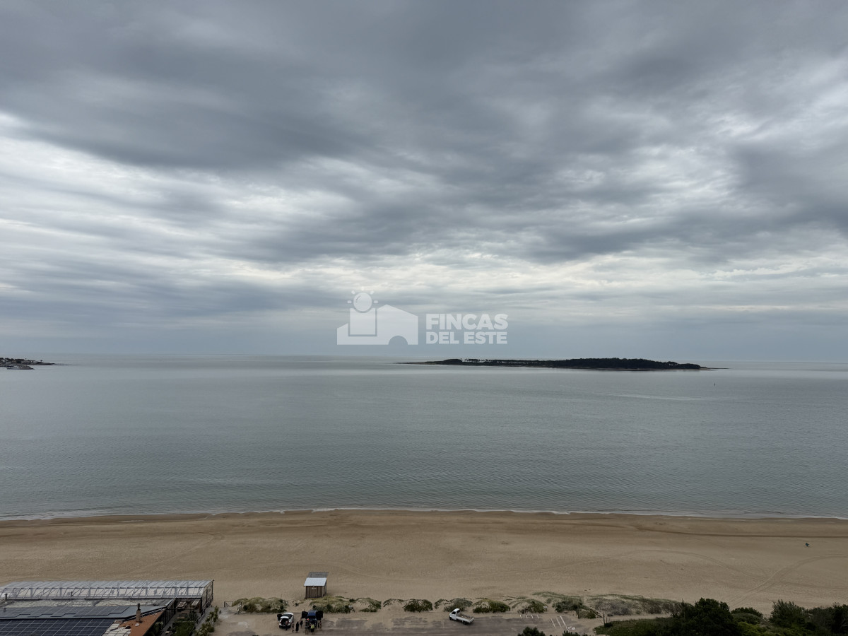 Apartamento ID.2580/-Apartamento-de-3-dormitorios-en-Mansa--Punta-del-Este -  Apartamento de 3 dormitorios en Mansa - Punta del Este