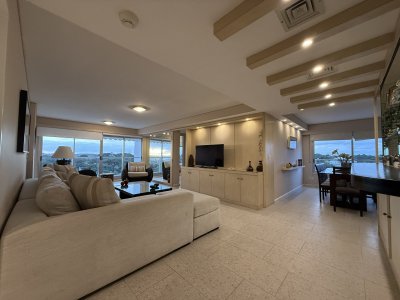 ¡Bienvenido a tu nuevo hogar en Mansa, Punta del Este! 