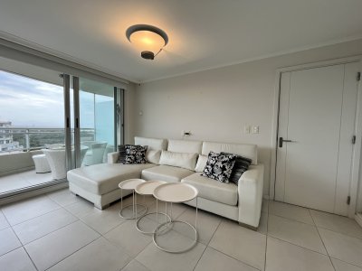 Piso alto 2 dormitorios con 1 baño en ocean drive, Punta del Este