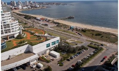 Apartamento en venta en Season Tower, Punta del Este.