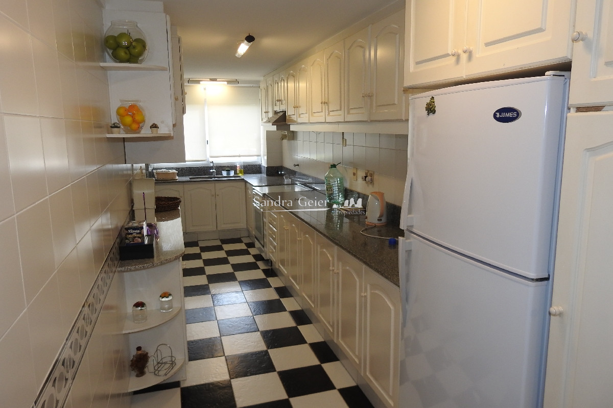 Apartamento ID.1308 - EDIFICIO EXCELENTE CATEGORIA