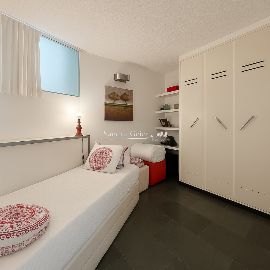 Apartamento ID.2164 - Unidad totalmente reciclada con muy buen metraje