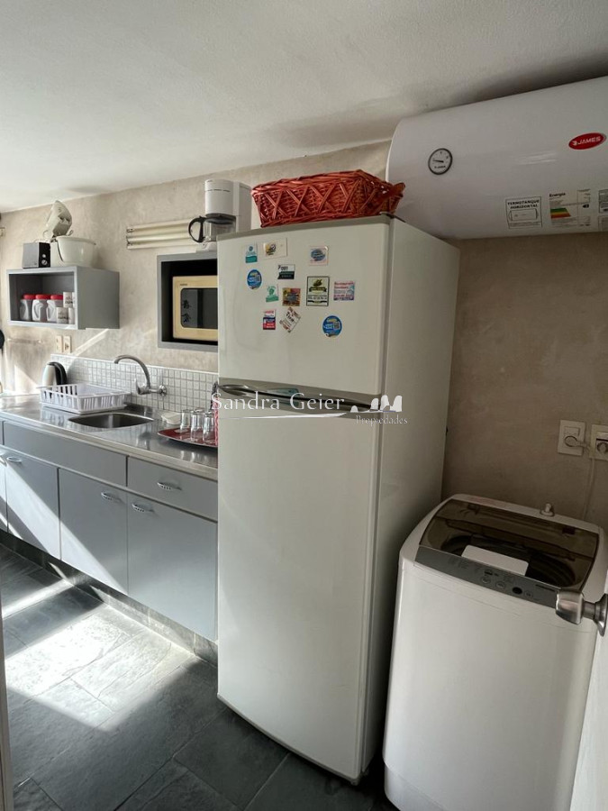 Apartamento ID.2164 - Unidad totalmente reciclada con muy buen metraje