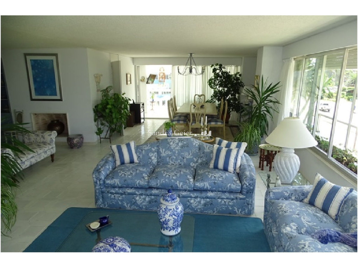 Apartamento ID.2860 -  BRAVA VENTA FRENTE AL MAR CATEGORIA