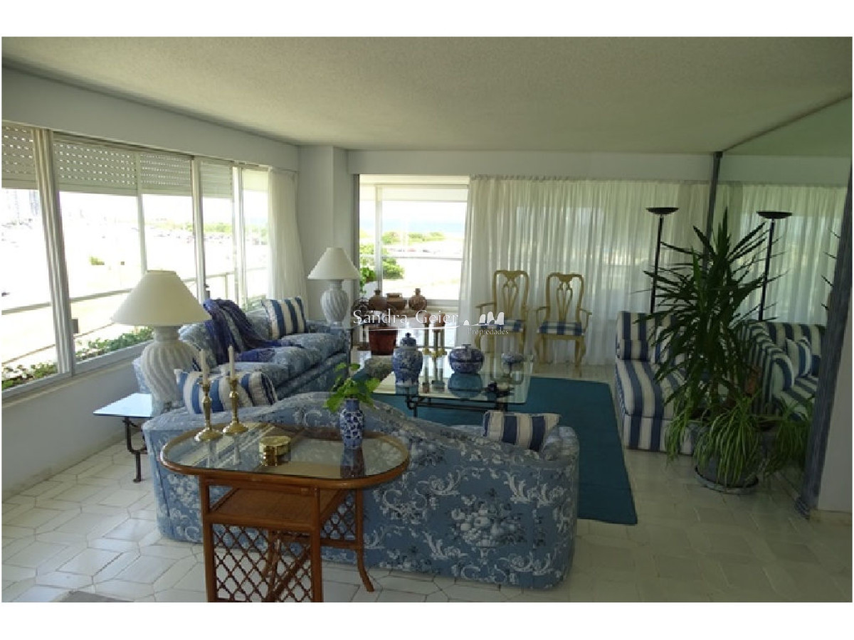 Apartamento ID.2860 -  BRAVA VENTA FRENTE AL MAR CATEGORIA