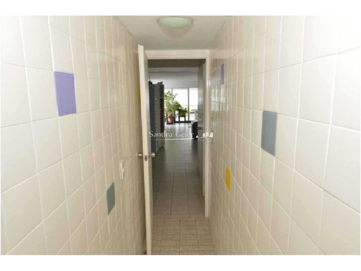 Apartamento ID.2185 - PENINSULA PLANTA DE EXCELENTES DIMENSIONES FRENTE AL MAR 2 GARAGES
