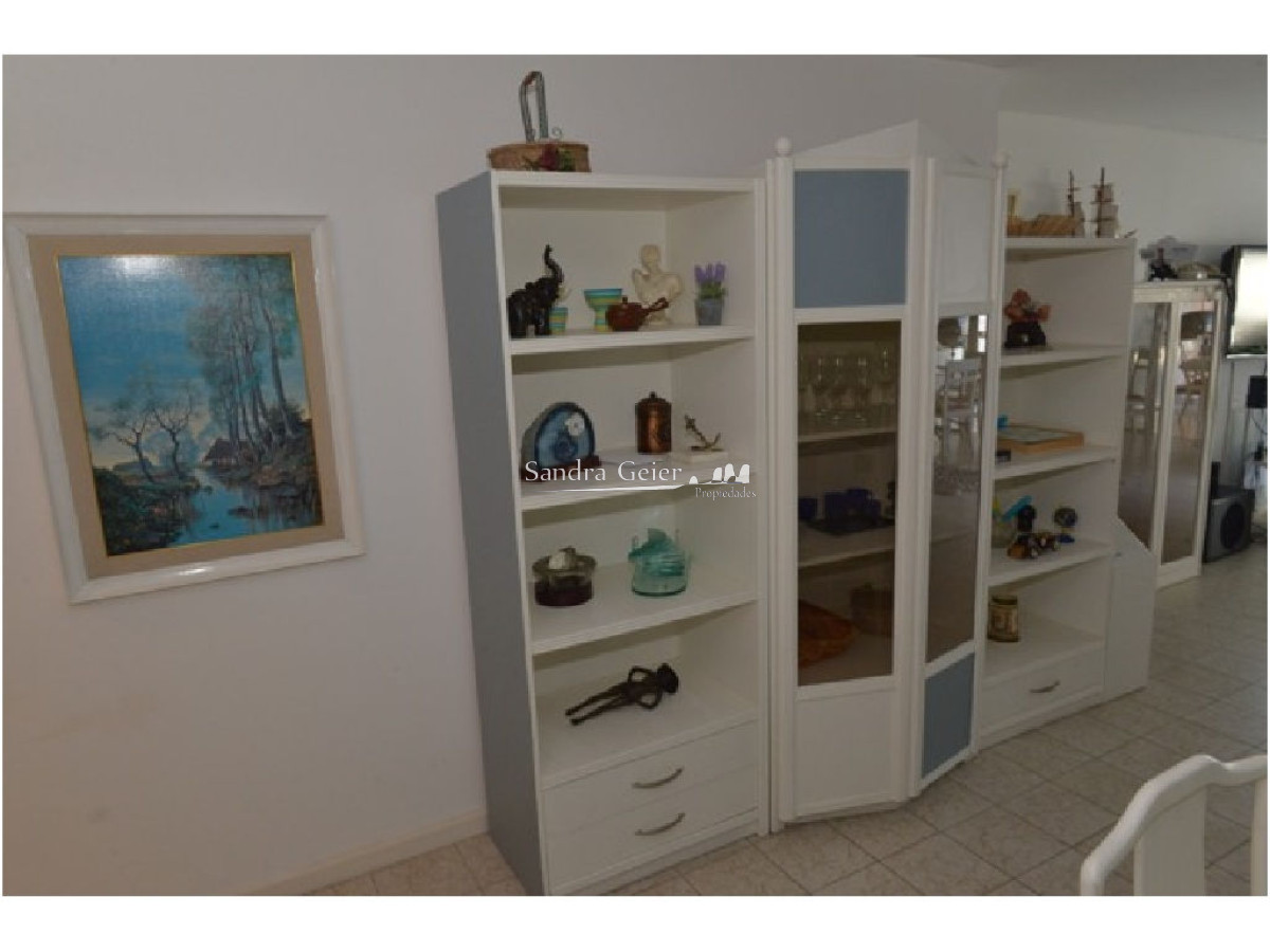 Apartamento ID.2185 - PENINSULA PLANTA DE EXCELENTES DIMENSIONES FRENTE AL MAR 2 GARAGES