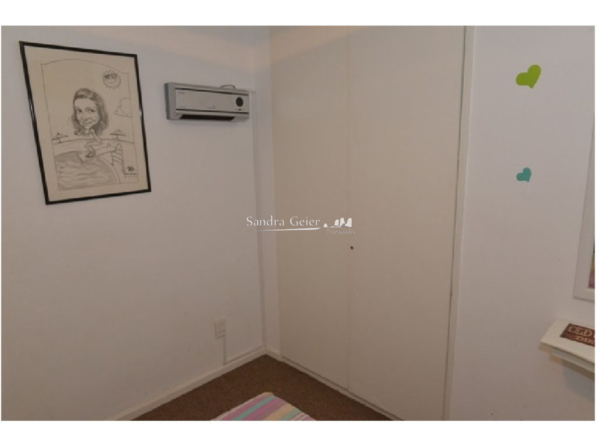 Apartamento ID.2185 - PENINSULA PLANTA DE EXCELENTES DIMENSIONES FRENTE AL MAR 2 GARAGES