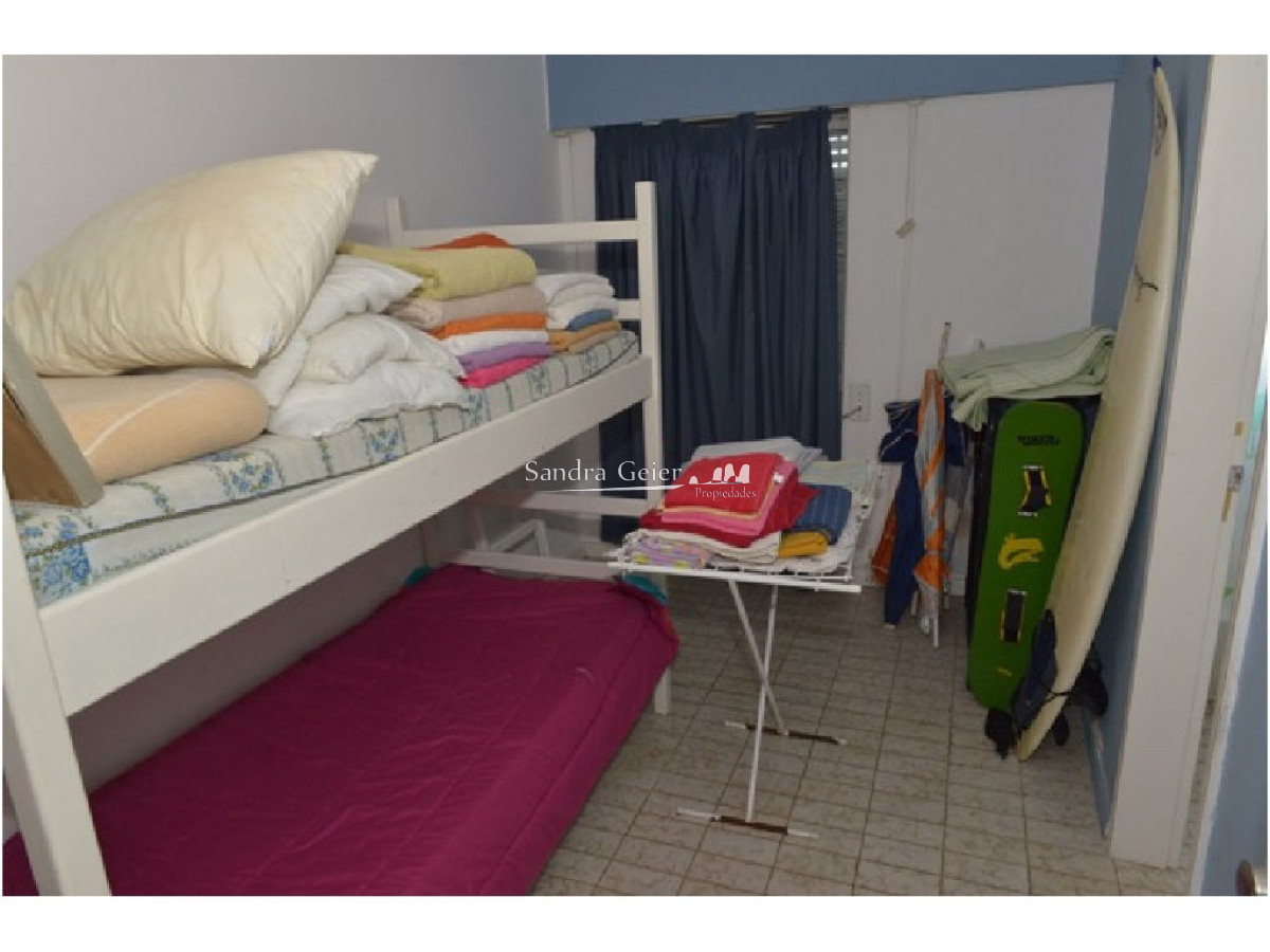 Apartamento ID.2185 - PENINSULA PLANTA DE EXCELENTES DIMENSIONES FRENTE AL MAR 2 GARAGES