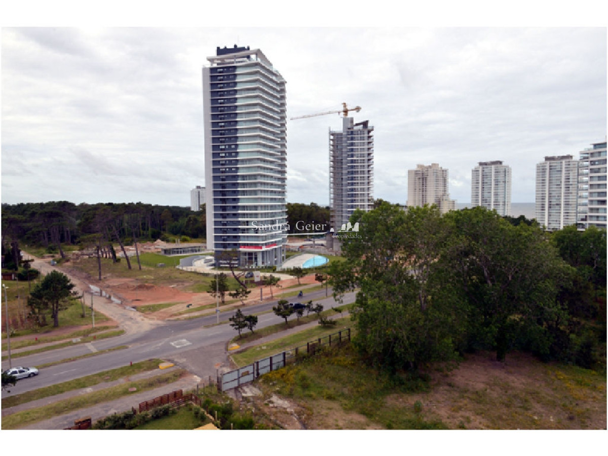 Apartamento ID.2905 - Roosevelt, VENTA PISO ALTO EDIFICIO CON AMENITIES