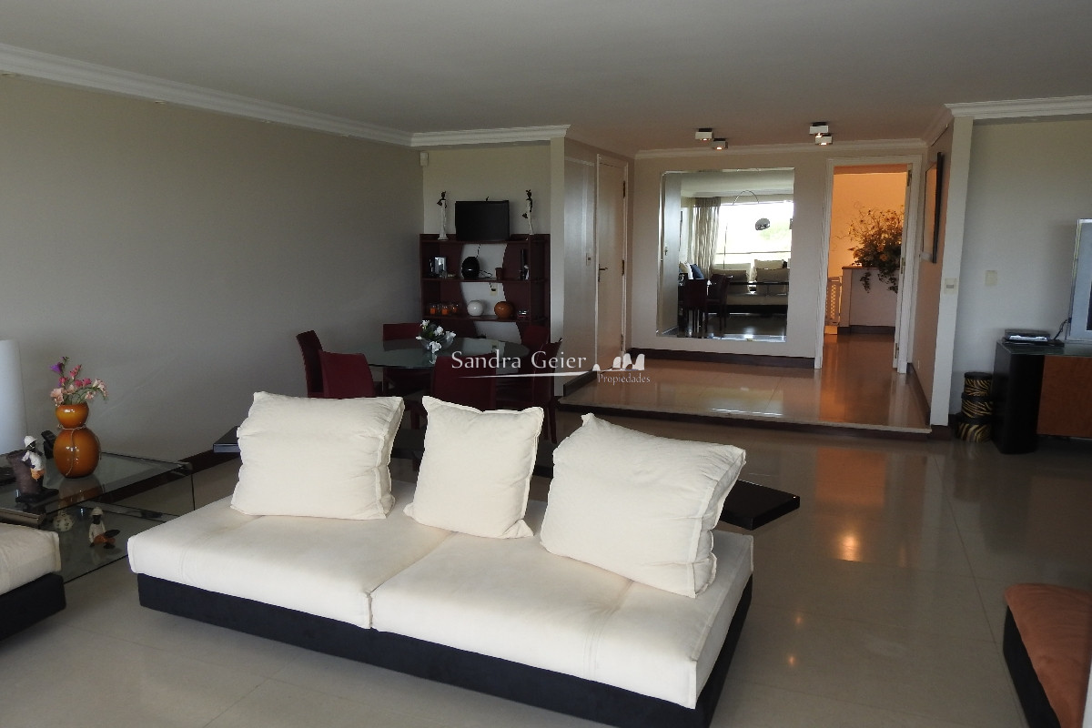 Apartamento ID.1308 - EDIFICIO EXCELENTE CATEGORIA
