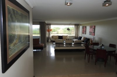 Apartamento ID.1308 - EDIFICIO EXCELENTE CATEGORIA