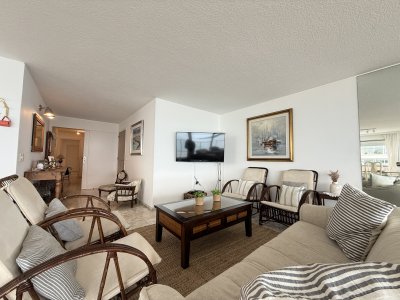 Apartamento ID.3181 - mansa venta frente al mar primeras paradas. 